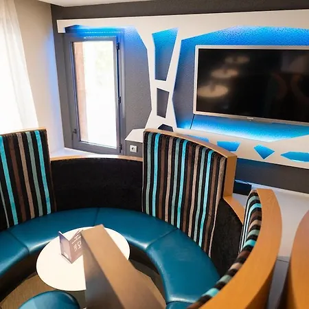 Express By Ihg Szálloda