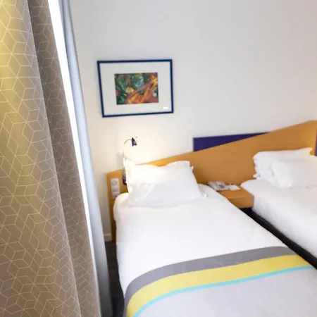 Express By Ihg Hotel