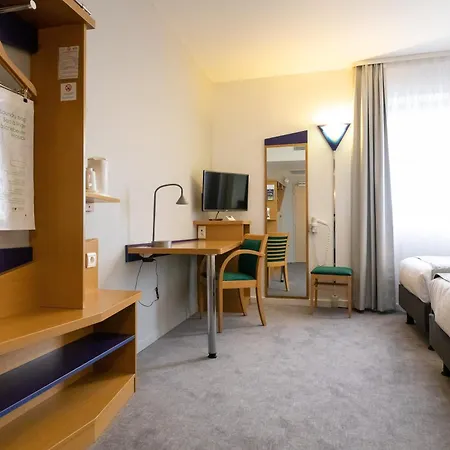 Express By Ihg Szálloda