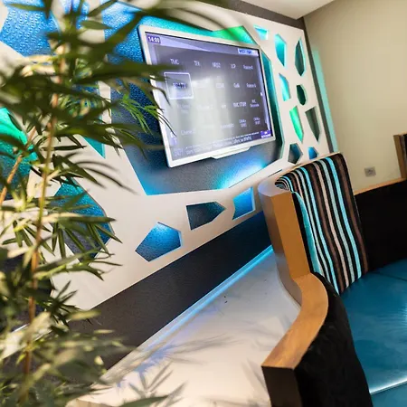 Express By Ihg Hotel