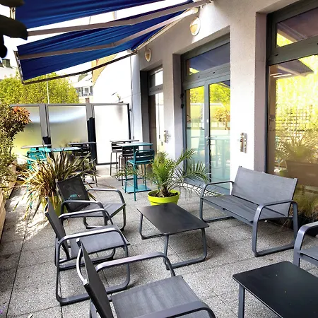 Express By Ihg Hotel 3*