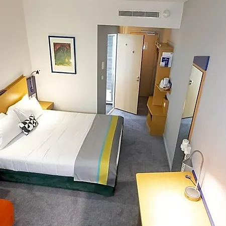 Express By Ihg Szálloda 3*