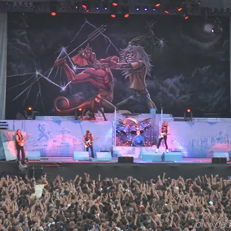 Express By Ihg Hotel 3*