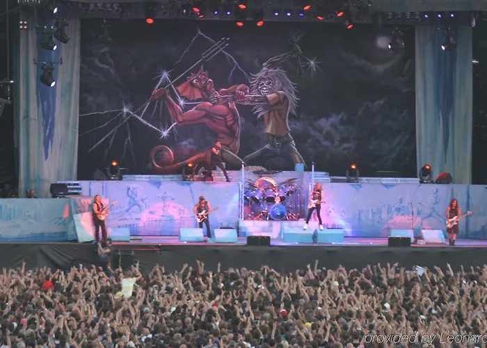 Express By Ihg Hotel 3*