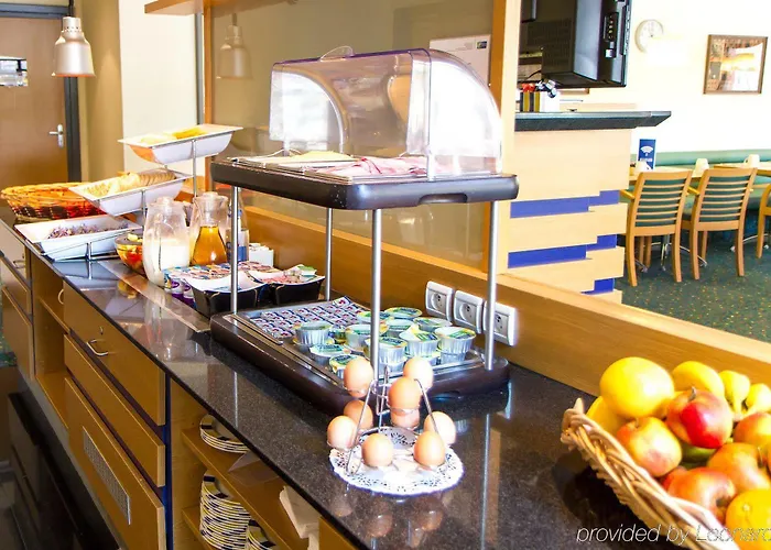 Express By Ihg Hotell